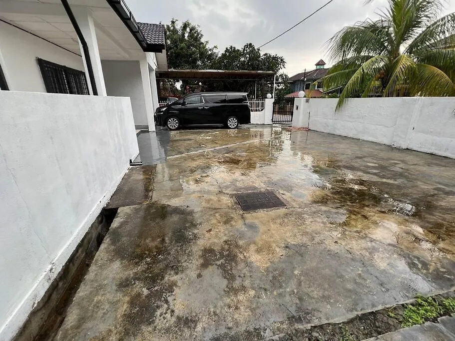 Rumah Melati By Impian Homestay Klia-Salak Tinggi-Nilai Sepang 0*,  Malaysia