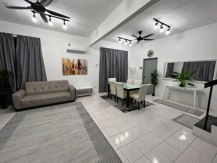 Rumah Melati By Impian Homestay Klia-Salak Tinggi-Nilai Sepang 0*,  Malaysia