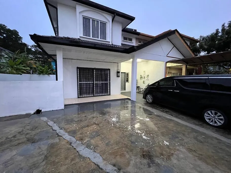 Rumah Melati By Impian Homestay Klia-Salak Tinggi-Nilai Sepang Holiday home